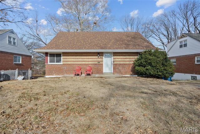 8647 Belcrest Lane, St John, MO 63114