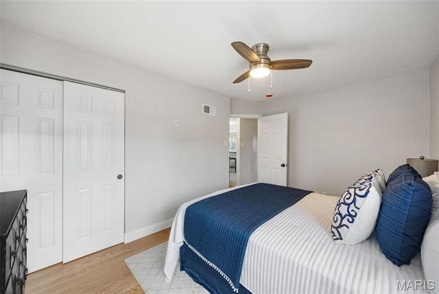 8647 Belcrest Lane, St John, MO 63114