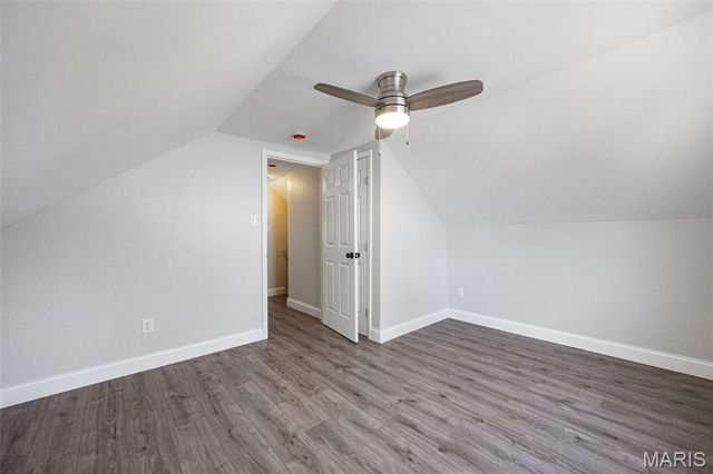 8647 Belcrest Lane, St John, MO 63114