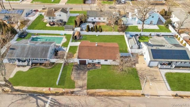 90 Selden Boulevard, Centereach, NY 11720