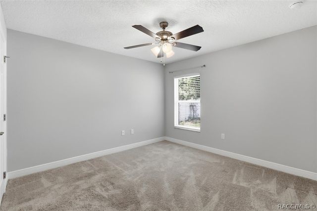 8044 N Creek Way, Dunnellon, FL 34434