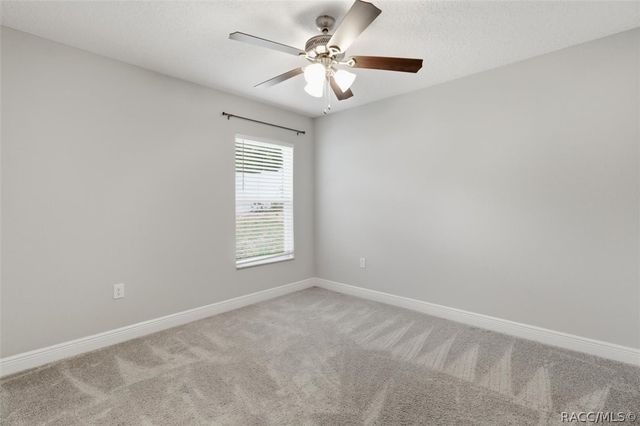 8044 N Creek Way, Dunnellon, FL 34434