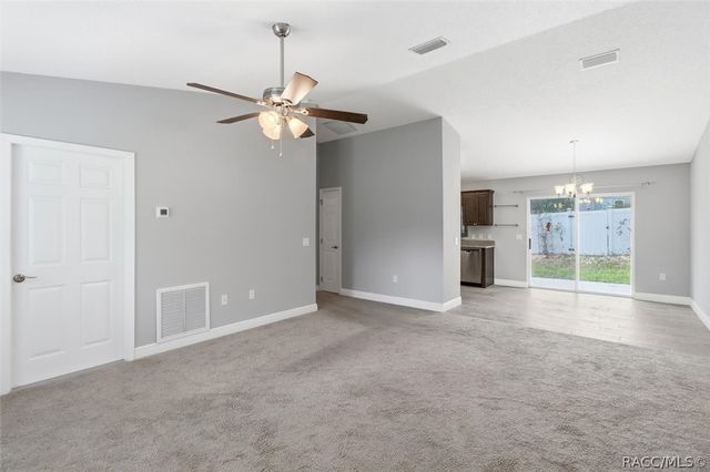 8044 N Creek Way, Dunnellon, FL 34434