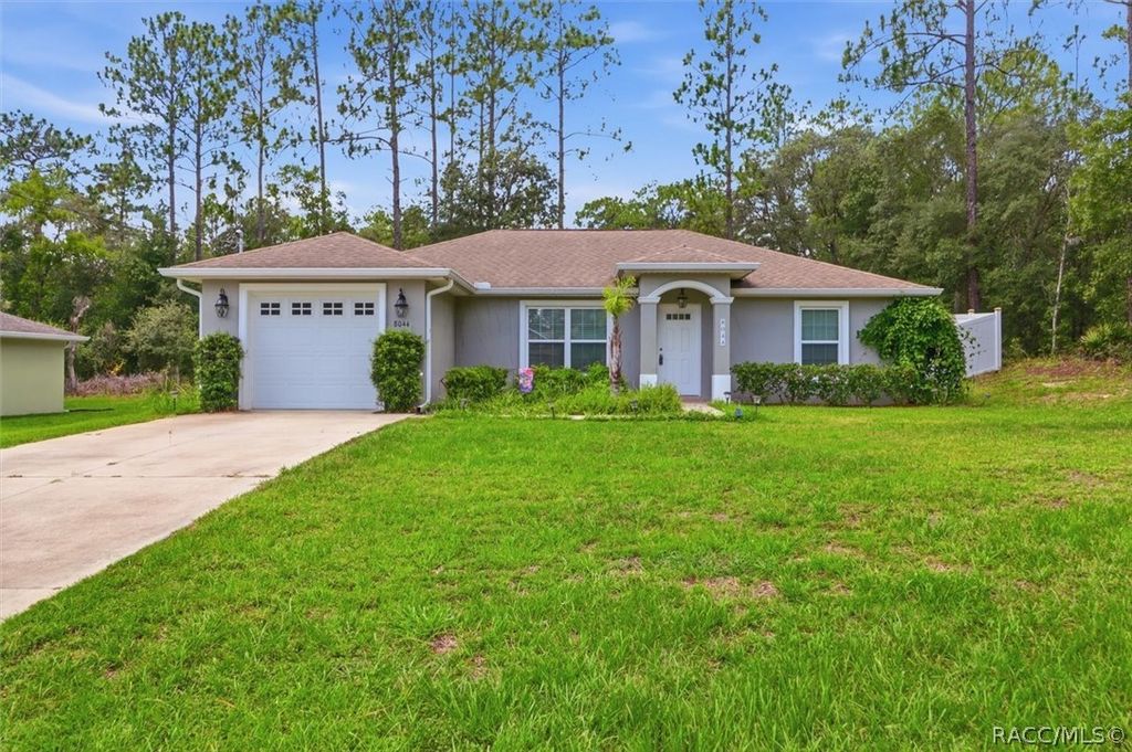 8044 N Creek Way, Dunnellon, FL 34434