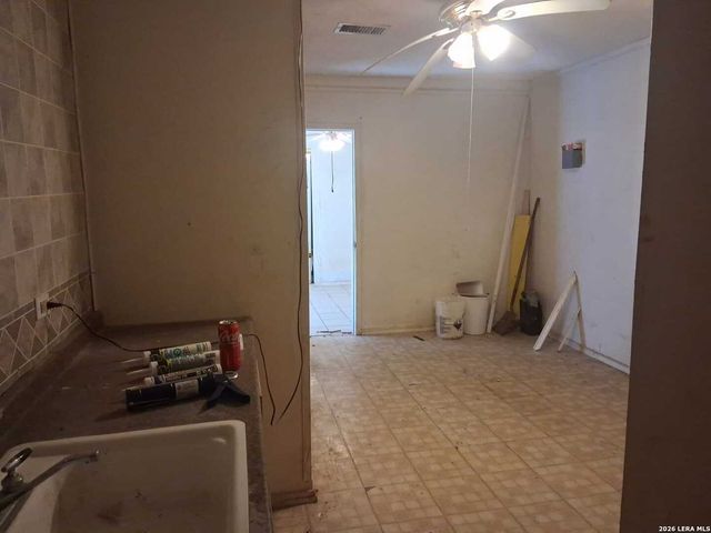 1420 Schulle, San Marcos, TX 78666