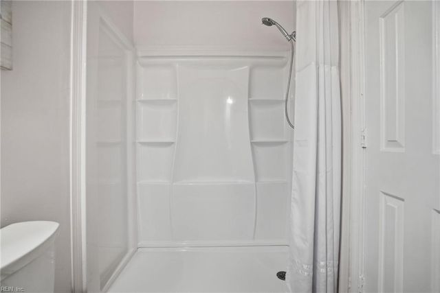 1966 Darnell DR, Virginia Beach, VA 23455