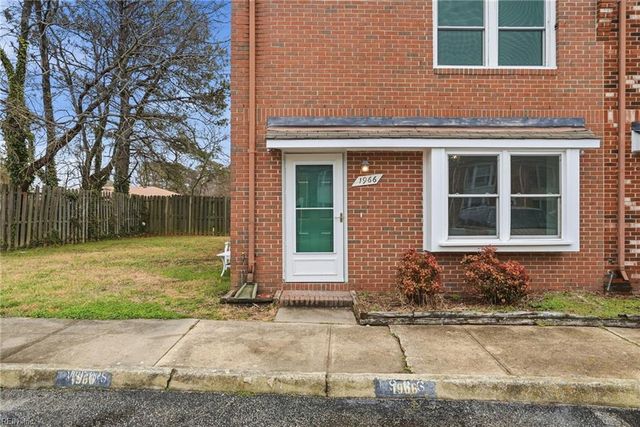 1966 Darnell DR, Virginia Beach, VA 23455