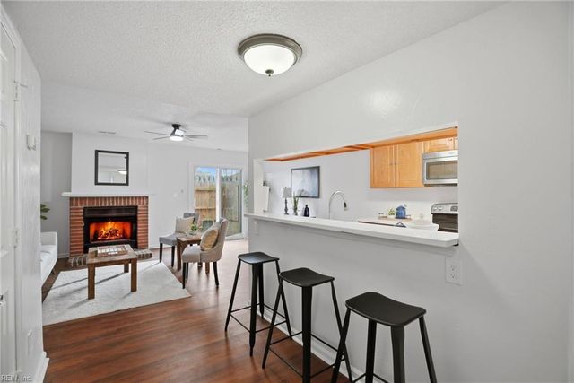 1966 Darnell DR, Virginia Beach, VA 23455