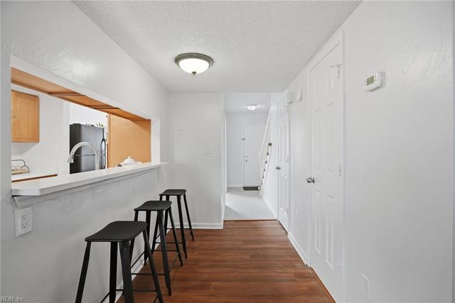 1966 Darnell DR, Virginia Beach, VA 23455