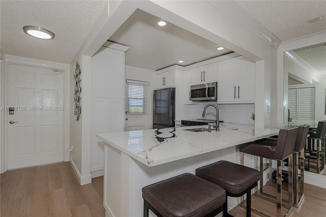 2500 SW 81st Ave 304, Davie, FL 33324