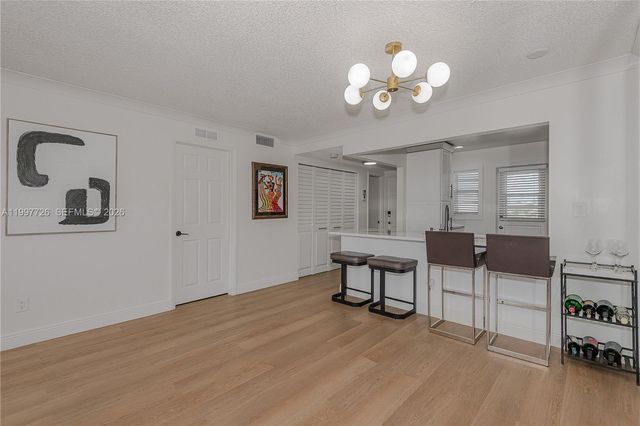 2500 SW 81st Ave 304, Davie, FL 33324