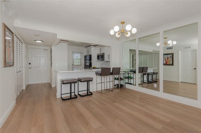 2500 SW 81st Ave 304, Davie, FL 33324