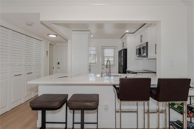 2500 SW 81st Ave 304, Davie, FL 33324