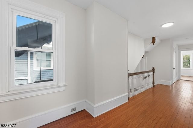 9 Vincent Pl, Montclair Twp., NJ 07042