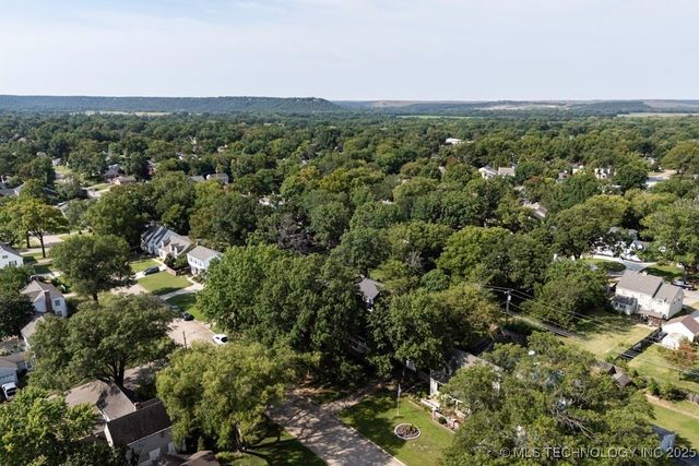 1655 Cherokee Place, Bartlesville, OK 74003