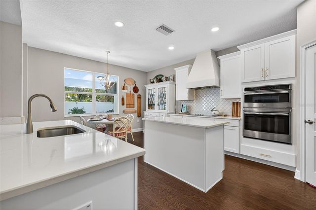 4012 W BAY TO BAY BOULEVARD, Tampa, FL 33629