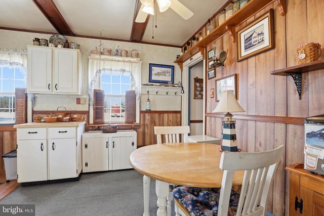 12 E MAIN ST, Felton, DE 19943