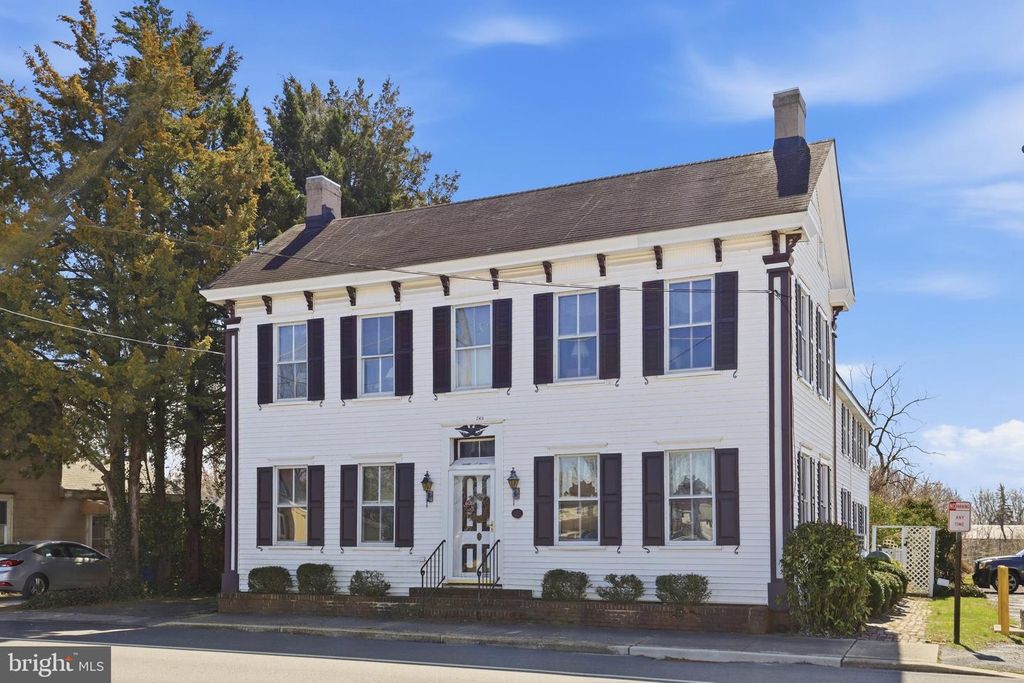 12 E MAIN ST, Felton, DE 19943