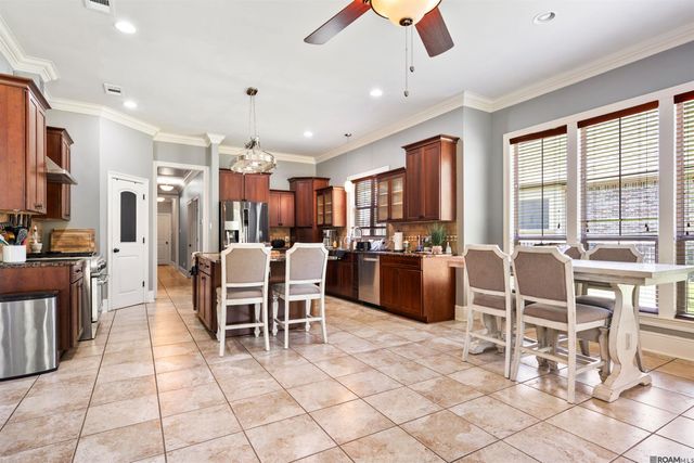 18468 Lake Harbor Ln, Prairieville, LA 70769