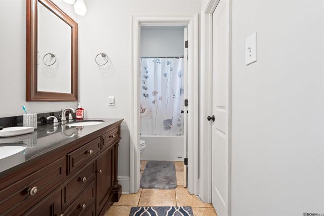 18468 Lake Harbor Ln, Prairieville, LA 70769