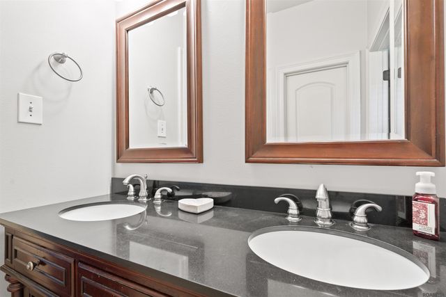 18468 Lake Harbor Ln, Prairieville, LA 70769