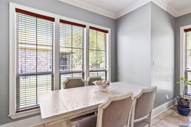 18468 Lake Harbor Ln, Prairieville, LA 70769