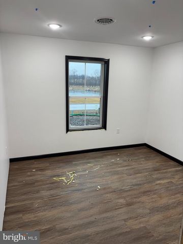 194 MEADOWCREEK DR N, Chambersburg, PA 17202