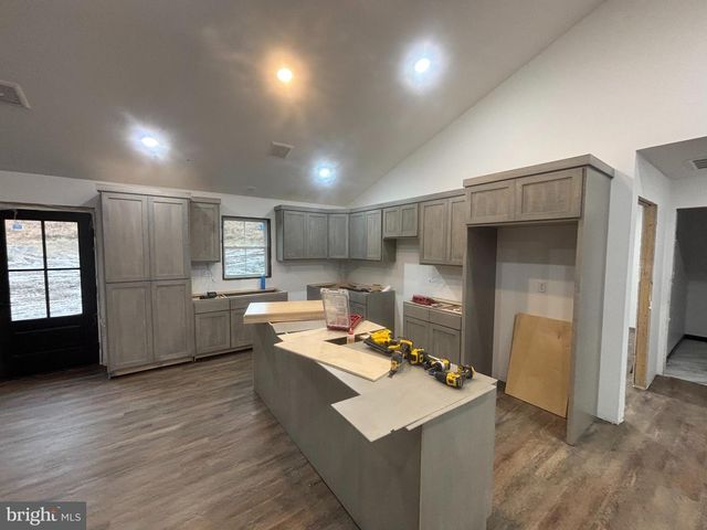 194 MEADOWCREEK DR N, Chambersburg, PA 17202