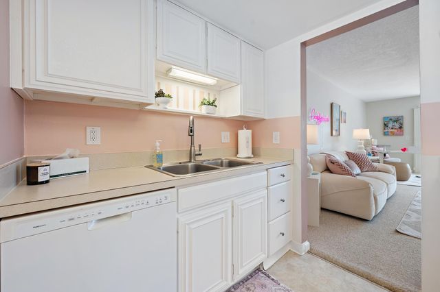 18480 SE WOOD HAVEN J, Jupiter, FL 33469