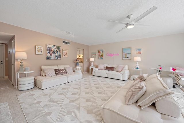 18480 SE WOOD HAVEN J, Jupiter, FL 33469