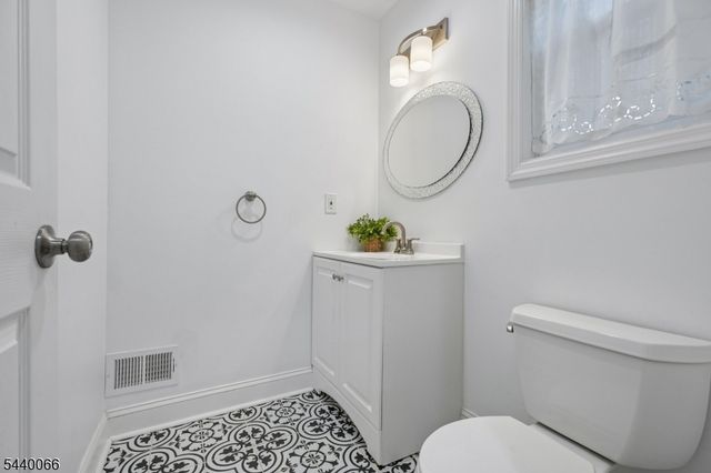 639 Myrtle Ave, Garwood Boro, NJ 07027
