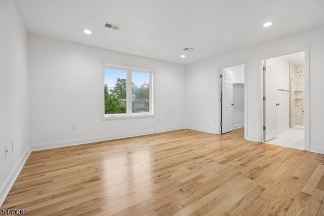639 Myrtle Ave, Garwood Boro, NJ 07027