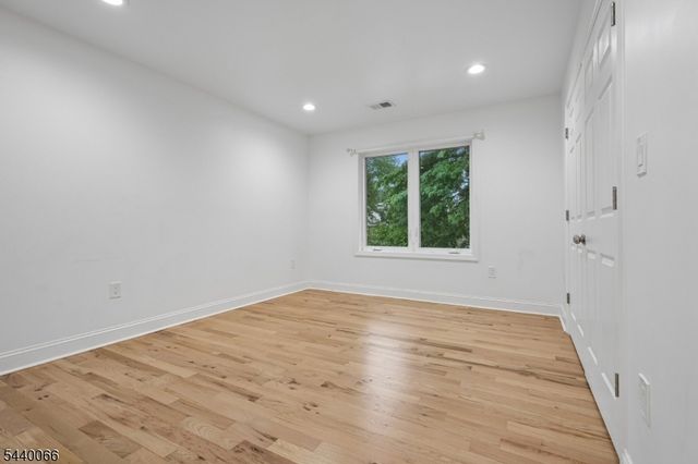 639 Myrtle Ave, Garwood Boro, NJ 07027