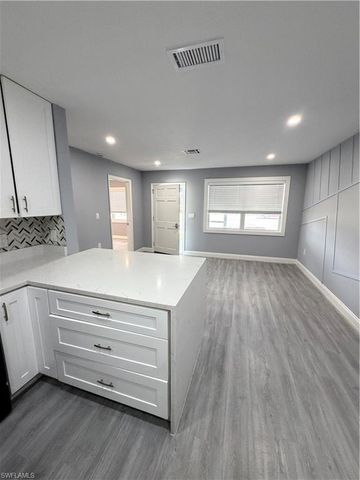 4375 Golden Gate PKWY, Naples, FL 34116
