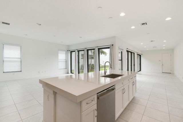 13351 Machiavelli Way, Palm Beach Gardens, FL 33418