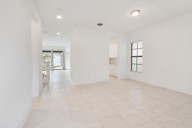 13351 Machiavelli Way, Palm Beach Gardens, FL 33418
