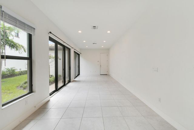 13351 Machiavelli Way, Palm Beach Gardens, FL 33418
