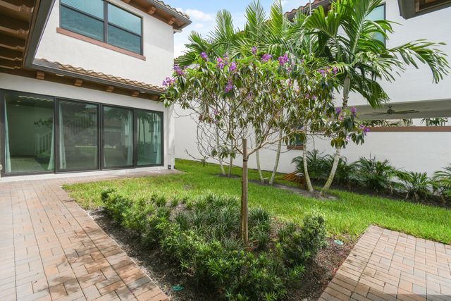 13351 Machiavelli Way, Palm Beach Gardens, FL 33418