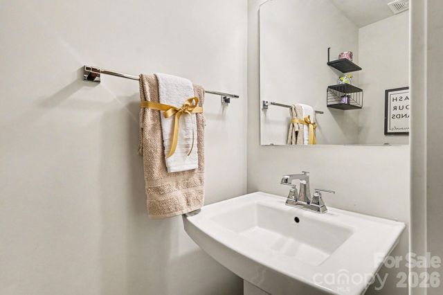 1305 Newell Towns Lane, Charlotte, NC 28262