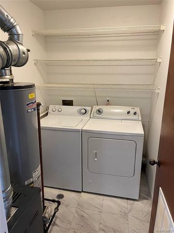 31851 Nardelli Lane, Roseville, MI 48066