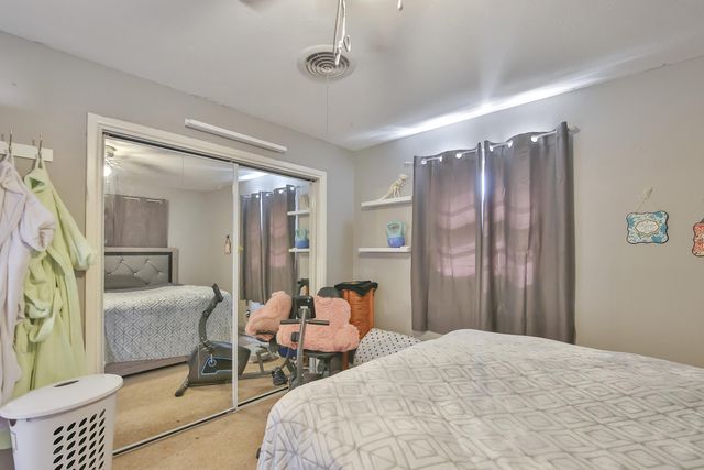 6903 Gary Avenue, Lubbock, TX 79413