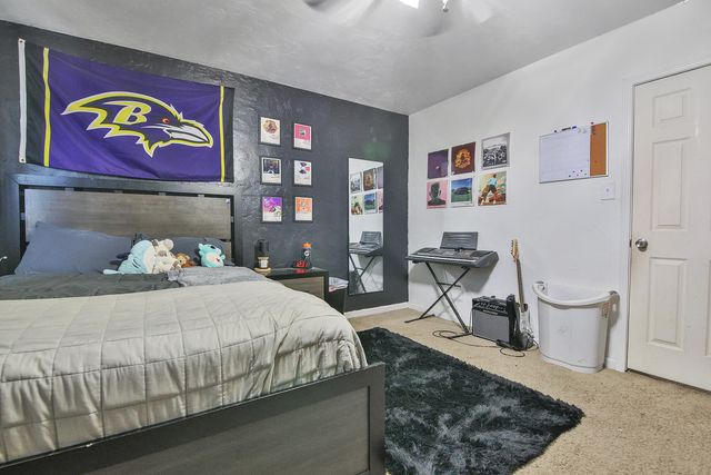 6903 Gary Avenue, Lubbock, TX 79413