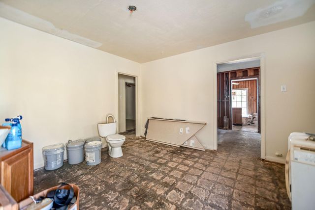 109 Tommy Drive, Port Lavaca, TX 77979