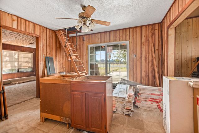 109 Tommy Drive, Port Lavaca, TX 77979