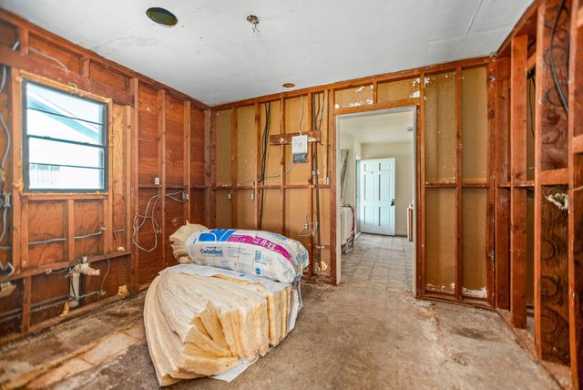 109 Tommy Drive, Port Lavaca, TX 77979