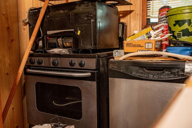 109 Tommy Drive, Port Lavaca, TX 77979