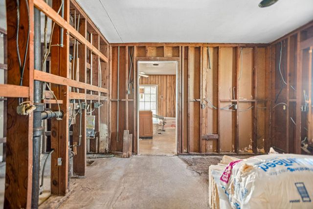 109 Tommy Drive, Port Lavaca, TX 77979