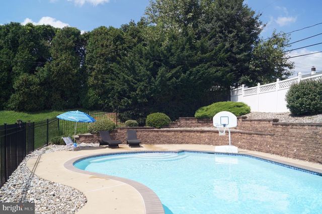 301 ORINDA DR, Wilmington, DE 19804