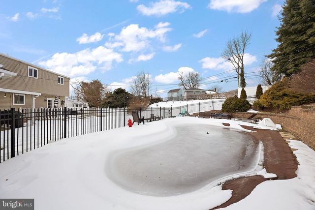 301 ORINDA DR, Wilmington, DE 19804