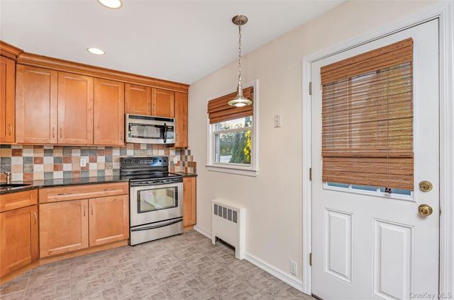159 Washington Street, Farmingdale, NY 11735